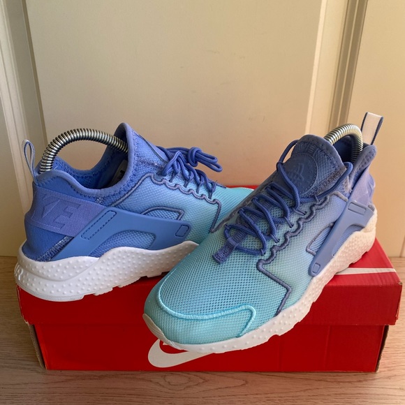 Huarache Run Ombré Blue Sneakers - Women - Picture 3 of 11